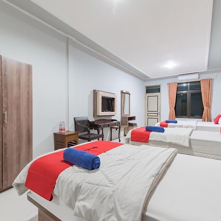 RedDoorz Resort Premium @ Sangkan Hurip Kuningan Luaran gambar