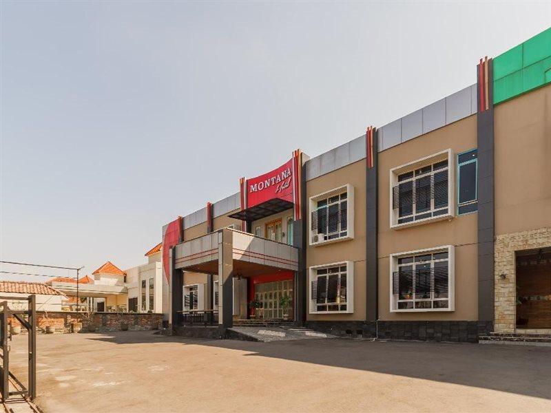 RedDoorz Resort Premium @ Sangkan Hurip Kuningan Luaran gambar