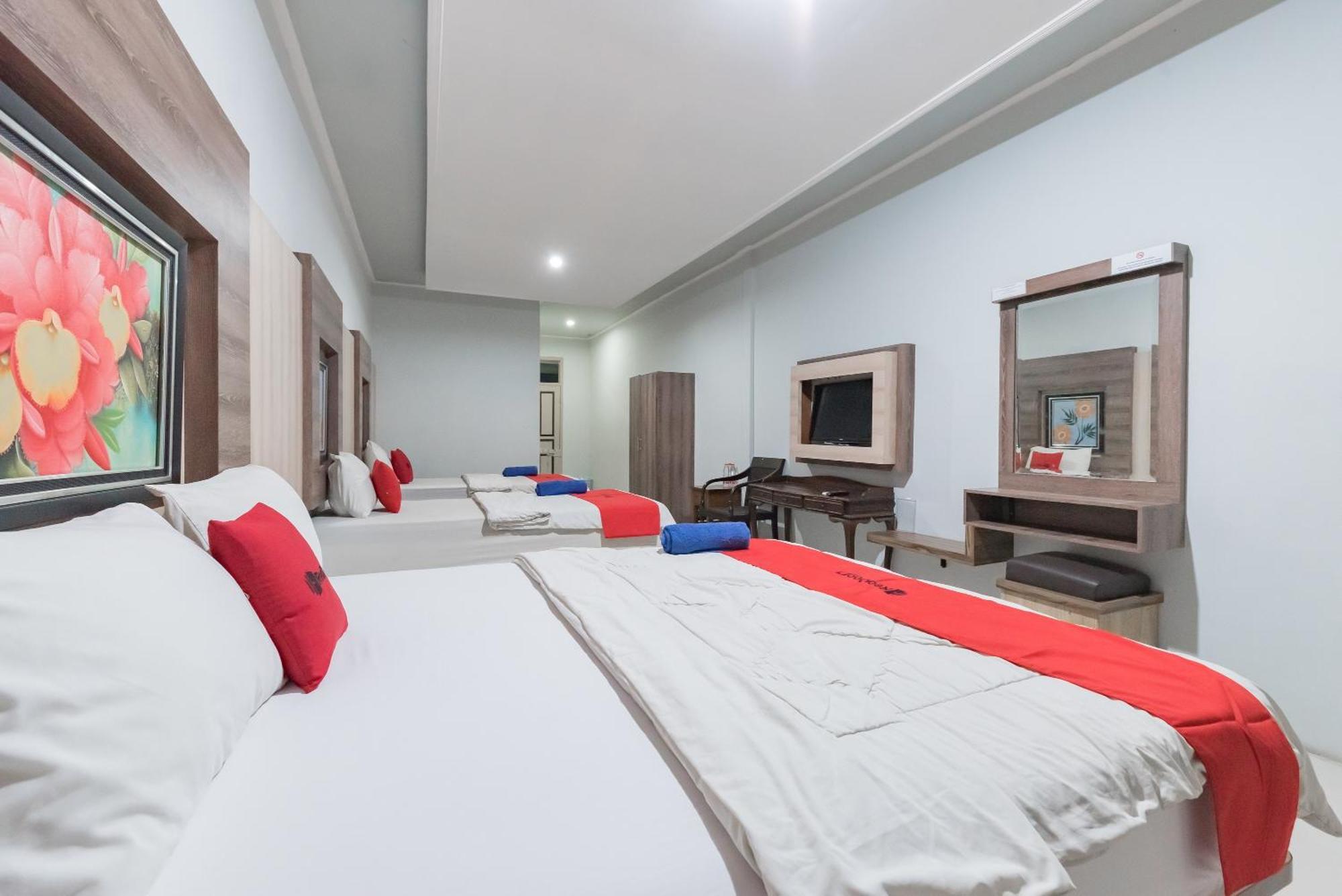 RedDoorz Resort Premium @ Sangkan Hurip Kuningan Luaran gambar