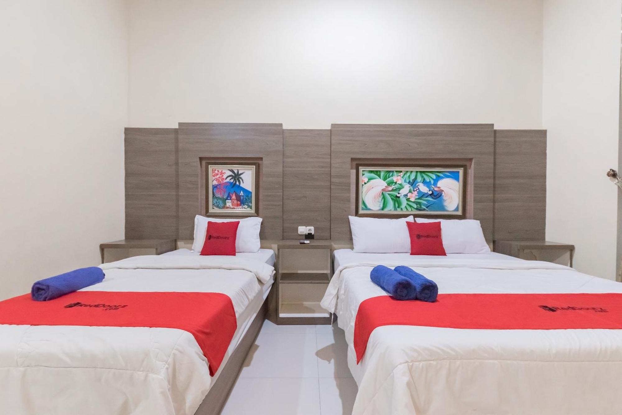 RedDoorz Resort Premium @ Sangkan Hurip Kuningan Luaran gambar