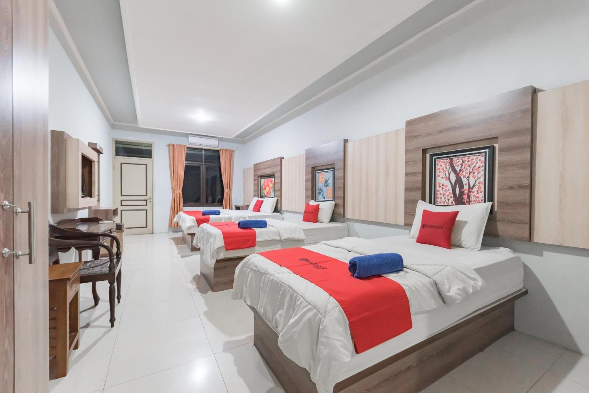 RedDoorz Resort Premium @ Sangkan Hurip Kuningan Luaran gambar