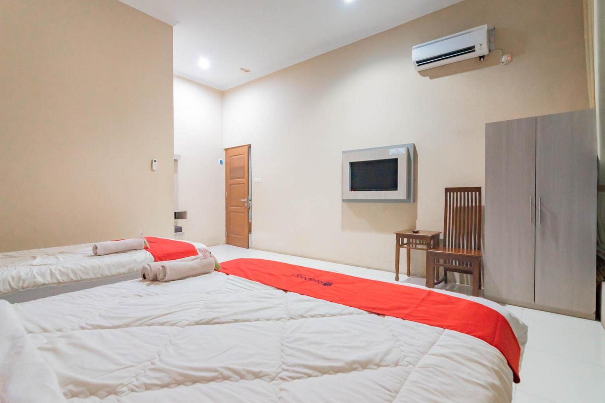 RedDoorz Resort Premium @ Sangkan Hurip Kuningan Luaran gambar