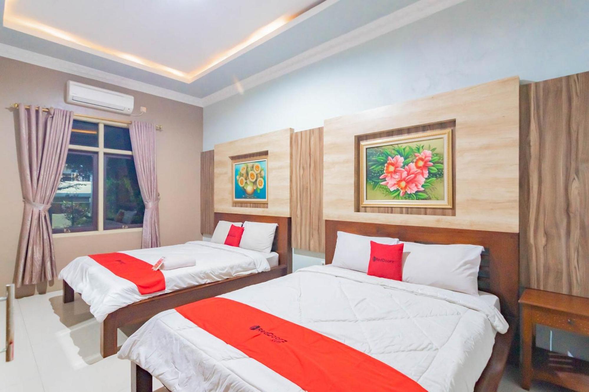 RedDoorz Resort Premium @ Sangkan Hurip Kuningan Luaran gambar