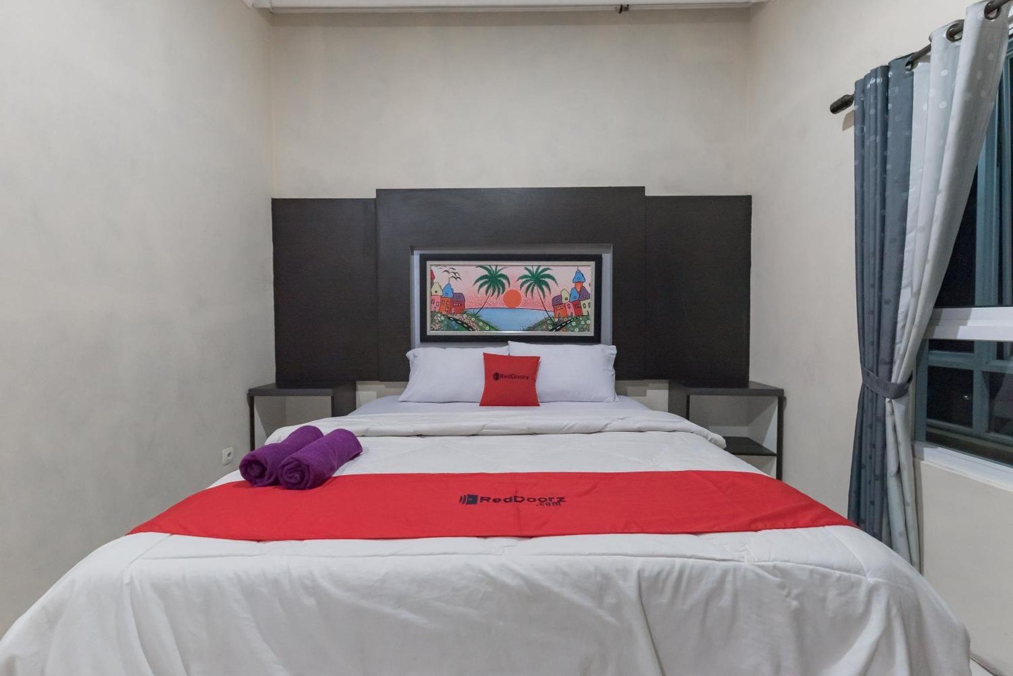 RedDoorz Resort Premium @ Sangkan Hurip Kuningan Luaran gambar