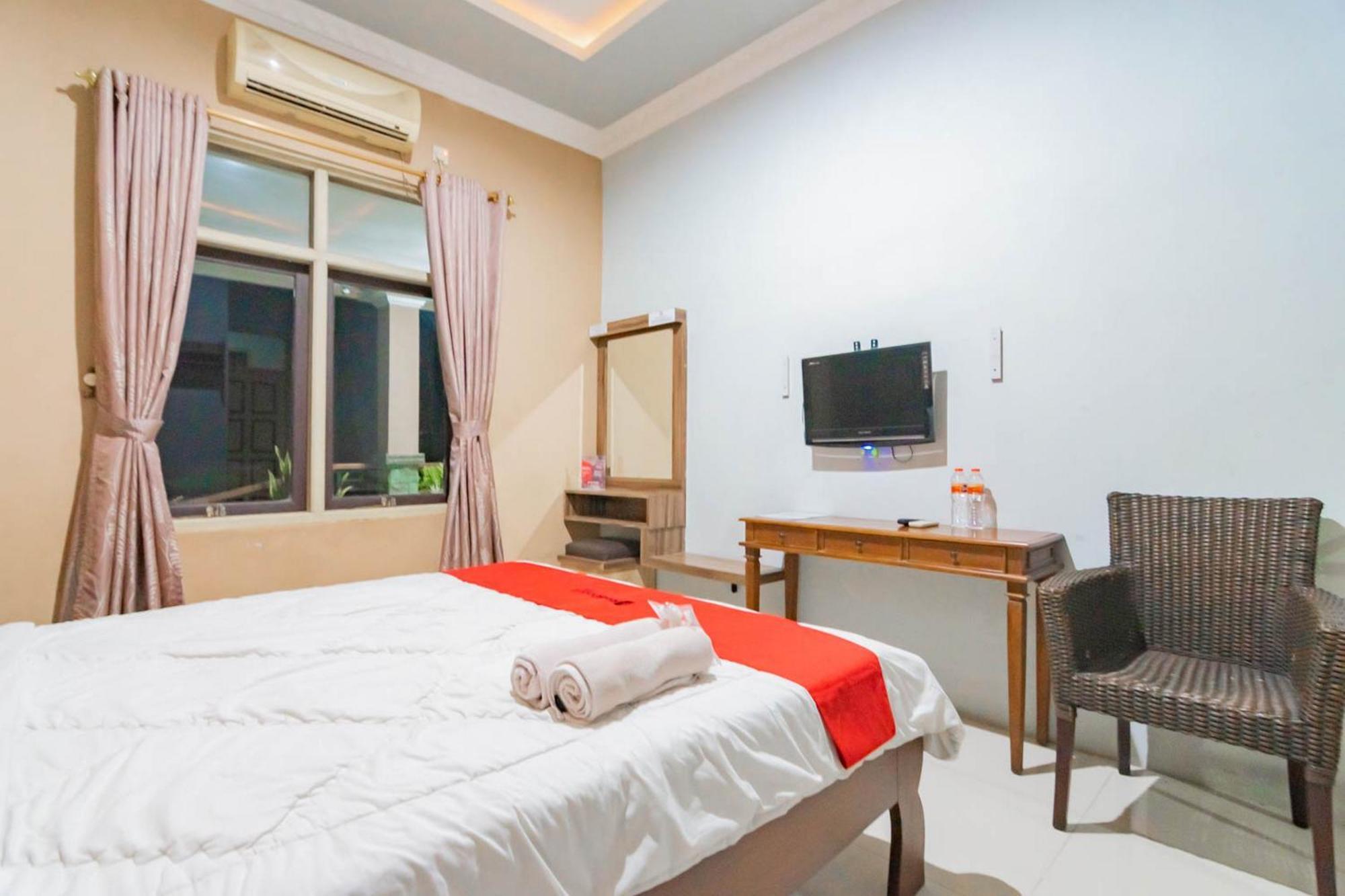 RedDoorz Resort Premium @ Sangkan Hurip Kuningan Luaran gambar