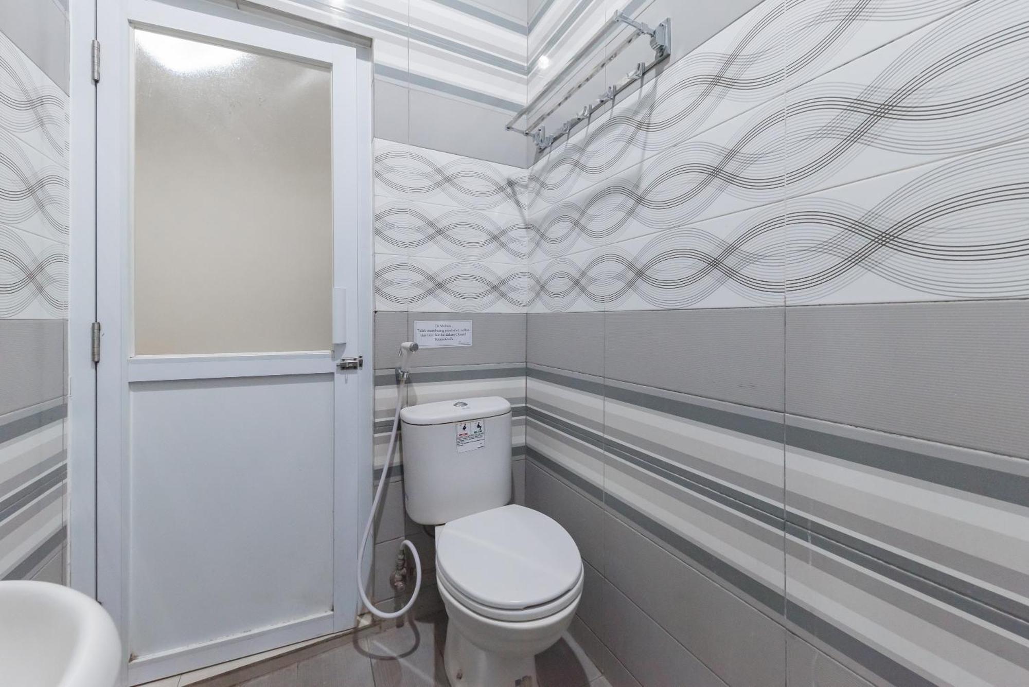 RedDoorz Resort Premium @ Sangkan Hurip Kuningan Luaran gambar