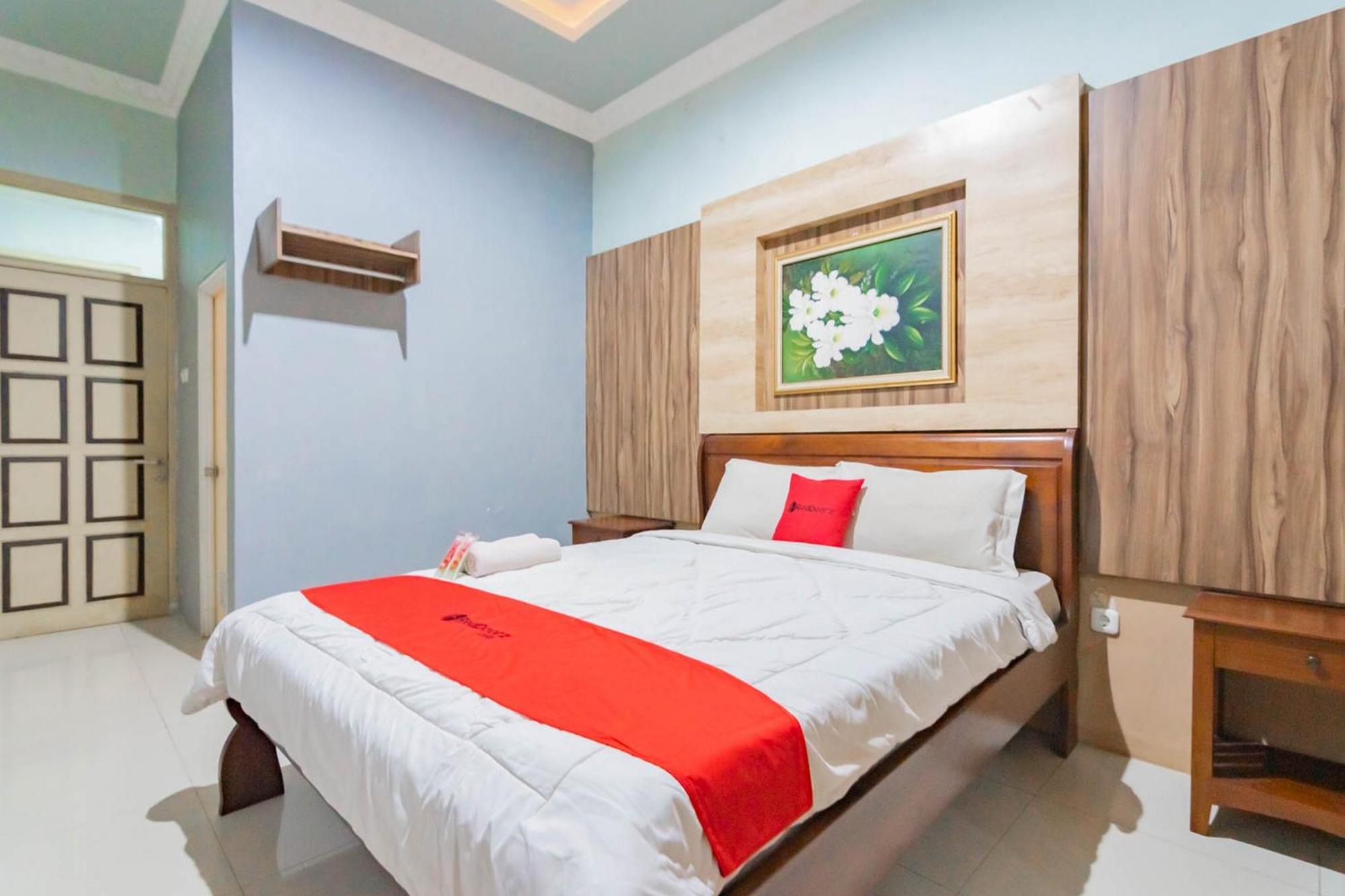 RedDoorz Resort Premium @ Sangkan Hurip Kuningan Luaran gambar